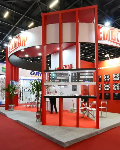 Montagem do stand do expositor Emblemax que executamos na feira Automec 2017